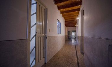 CASA EN VENTA 4 AMBIENTES EN CIUDADELA
