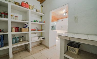 CASA EN VENTA 4 AMBIENTES EN CIUDADELA