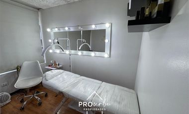 Oficina en Venta en Entre Providencia y San Pio X 55 media cuadra de salida sur de metro Tobalaba