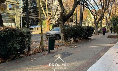 Oficina en Venta en Entre Providencia y San Pio X 55 media cuadra de salida sur de metro Tobalaba