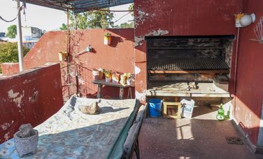 Venta 2 Casas con Local Oportunidad en Avellaneda