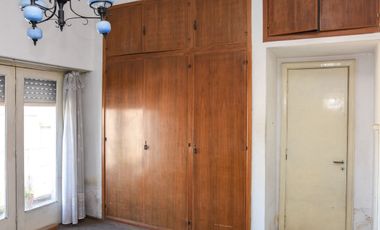 Venta 2 Casas con Local Oportunidad en Avellaneda