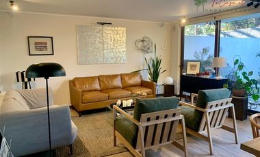 Casa en Arriendo en Camino El Alba - Pueblito Los Dominicos