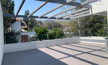 Casa en Arriendo en Camino El Alba - Pueblito Los Dominicos