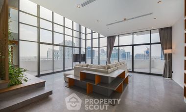 Jungle paradise duplex penthouse in Thonglor Bangkok