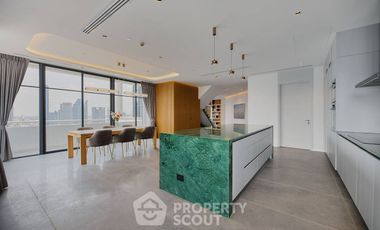 Jungle paradise duplex penthouse in Thonglor Bangkok