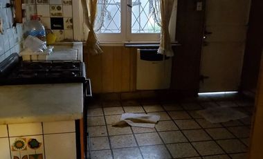 VENTA DE CASA 3 AMBIENTES LOMAS DEL MIRADOR
