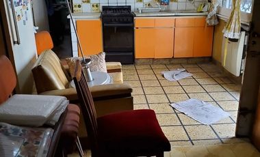 VENTA DE CASA 3 AMBIENTES LOMAS DEL MIRADOR