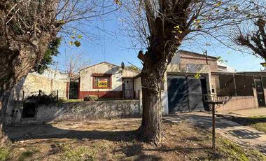 Casa en venta en Quilmes Este