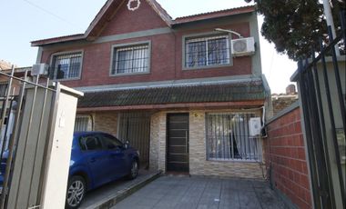DUPLEX VENTA 4 AMBIENTES CARAPACHAY