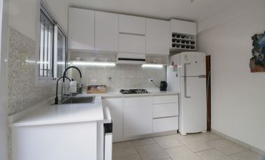 DUPLEX VENTA 4 AMBIENTES CARAPACHAY