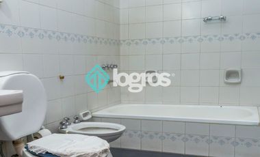 PH en venta de 4 dormitorios c/ cochera en Centro