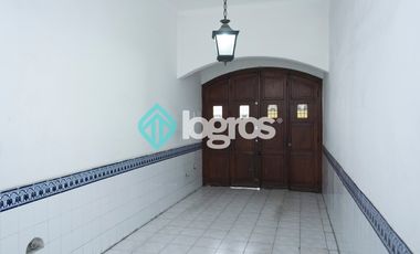 PH en venta de 4 dormitorios c/ cochera en Centro