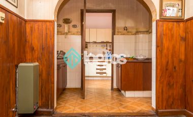 PH en venta de 4 dormitorios c/ cochera en Centro