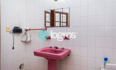 PH en venta de 4 dormitorios c/ cochera en Centro
