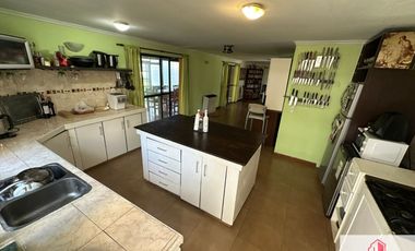 Casa en venta de 3 dormitorios c/ cochera en Barrio La Armonía