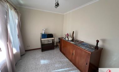 Casa en venta de 3 dormitorios c/ cochera en Barrio La Armonía