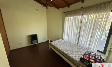 Casa en venta de 3 dormitorios c/ cochera en Barrio La Armonía