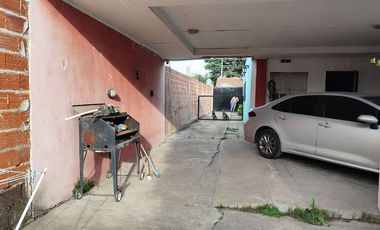 CASA TRES AMBIENTES VENTA LONGCHAMPS  CON PARQUE