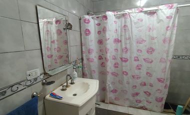 CASA TRES AMBIENTES VENTA LONGCHAMPS  CON PARQUE