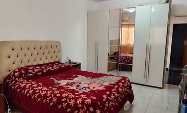 CASA TRES AMBIENTES VENTA LONGCHAMPS  CON PARQUE