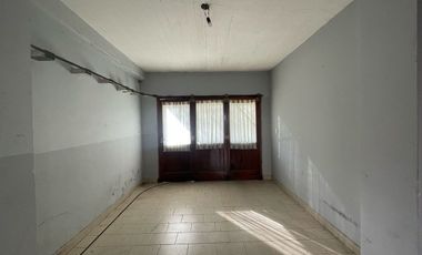 Venta Casa 3 Ambientes con Quincho y Garage