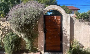 Venta Casa 3 Ambientes con Quincho y Garage