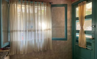 Venta Casa 3 Ambientes con Quincho y Garage
