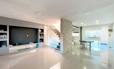 VENTA CASA INTELIGENTE CON PARQUE