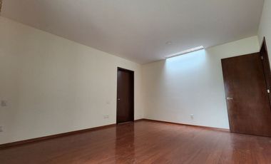 CASA EN RENTA DE 1 PLANTA EN RESIDENCIAL MISIÓN SAN JERÓNIMO, 2 HAB.