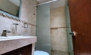 CASA EN RENTA DE 1 PLANTA EN RESIDENCIAL MISIÓN SAN JERÓNIMO, 2 HAB.