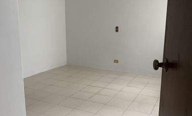 Casa en renta ideal para oficinas o consultorio en Huexotitla