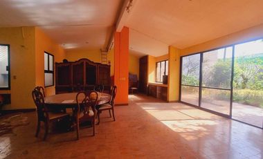 En Venta Echegaray gran oportunidad casa como terreno para remodelar