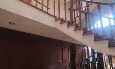 En Venta Echegaray gran oportunidad casa como terreno para remodelar