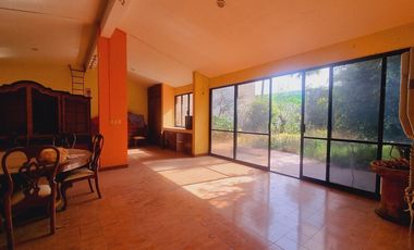 En Venta Echegaray gran oportunidad casa como terreno para remodelar