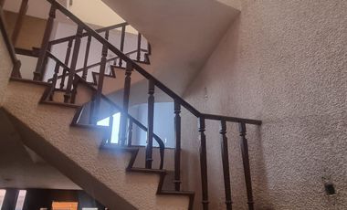 En Venta Echegaray gran oportunidad casa como terreno para remodelar