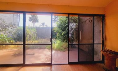 En Venta Echegaray gran oportunidad casa como terreno para remodelar