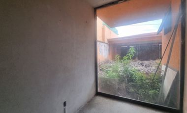 En Venta Echegaray gran oportunidad casa como terreno para remodelar