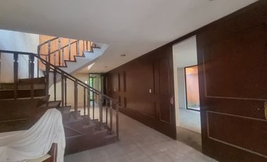 En Venta Echegaray gran oportunidad casa como terreno para remodelar