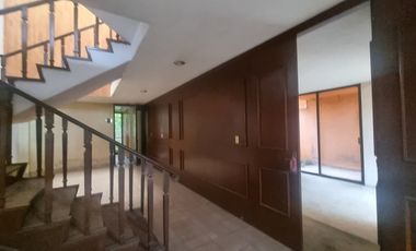 En Venta Echegaray gran oportunidad casa como terreno para remodelar