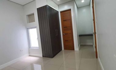 2 Storey Elegant Townhouse for sale in Fairview near Commonwealth Quezon City