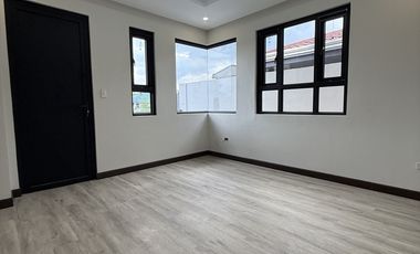 Duplex Unit in Vermont Park Executive Village Antipolo For Sale