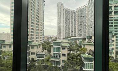 For Rent One Bedroom in Amorsolo Square Rockwell