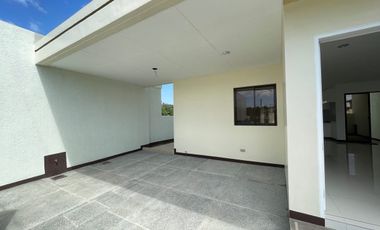 ideal for a big family seeking to live  in an exclusive village close to Metro