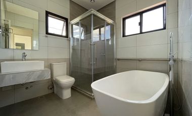 ideal for a big family seeking to live  in an exclusive village close to Metro