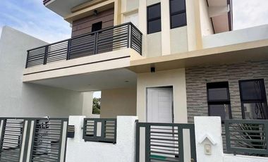 ideal for a big family seeking to live  in an exclusive village close to Metro