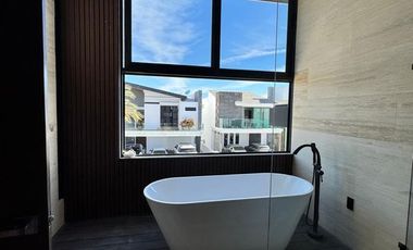 Hermosa Casa en La Marina el Cid