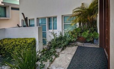 Casa en venta en Lomas Altas en coto Rinconada Santa Rita