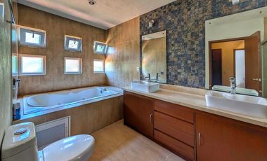 CASA EN VENTA O RENTA EN EL CIELO COUNTRY CLUB