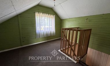 Se vende casa con gran terreno